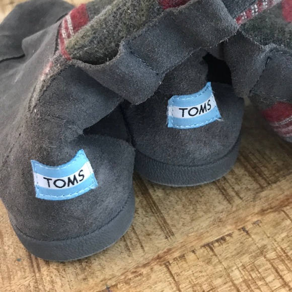 Toms winter boots size 7 - Picture 2 of 5